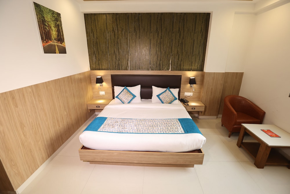 the elevate hotel