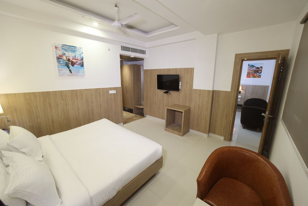 the elevate hotel