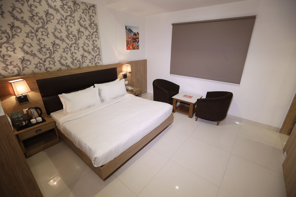 the elevate hotel