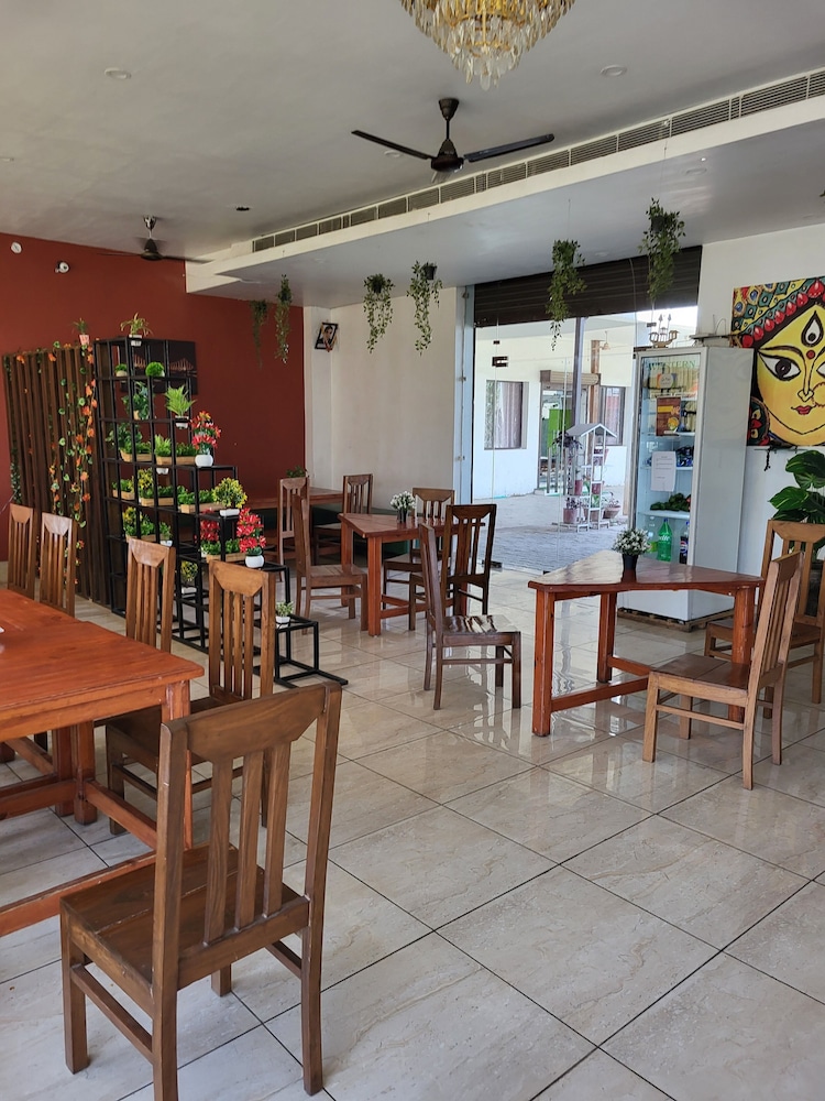 hotel mg kitchen and banquet