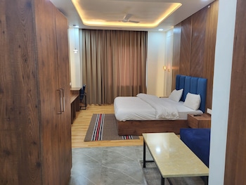 hotel mg kitchen and banquet