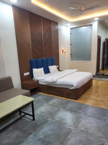 hotel mg kitchen and banquet