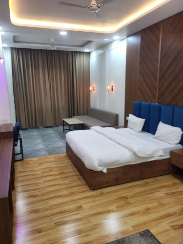 hotel mg kitchen and banquet