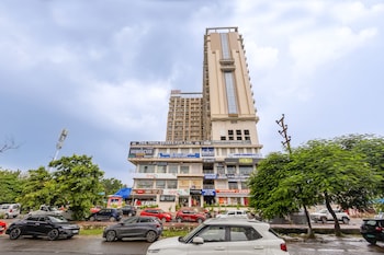 Nova17 Inn Greater Noida,,3 star