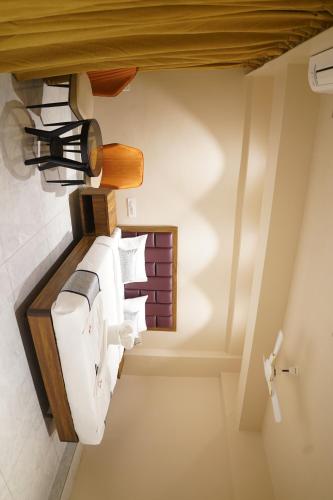 Hotel Status Inn,,2 star