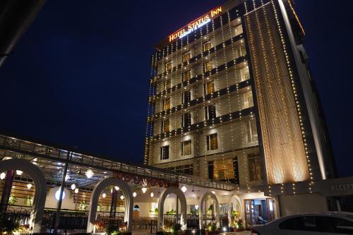 Hotel Status Inn,,2 star