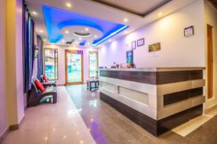 Manali Heaven,,3 star