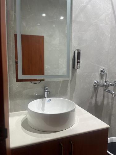 Hotel In Naimisharanya,,2 star