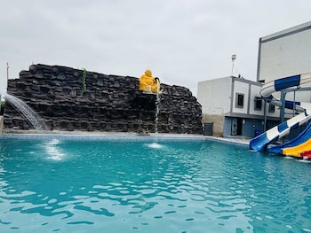 Paras Resort,,3 star