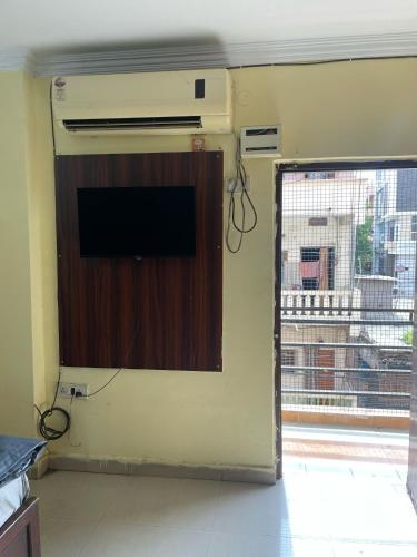 Nandini Guest House,,2 star