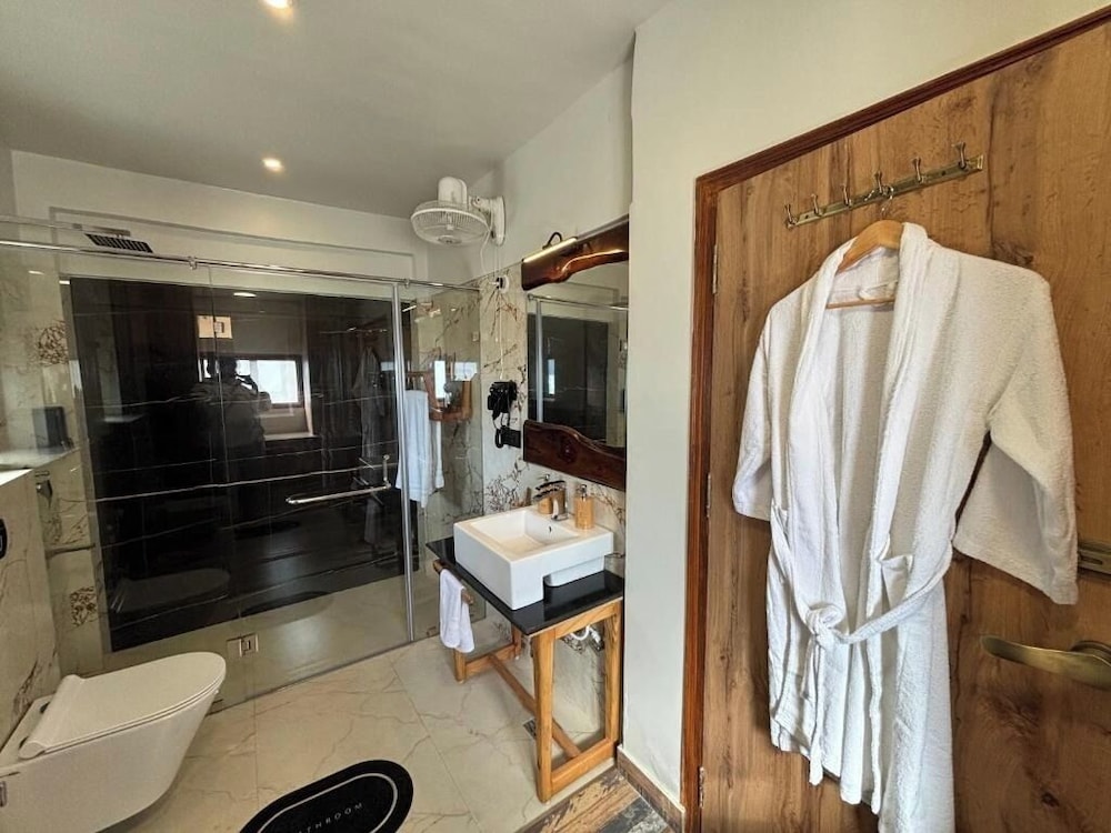 vanhills luxury home stay in jim corbett
