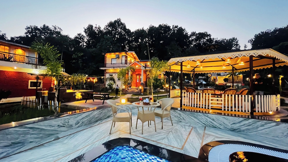 vanhills luxury home stay in jim corbett