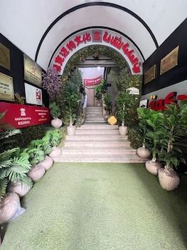 cairo crystal hotel