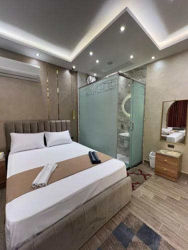 cairo crystal hotel