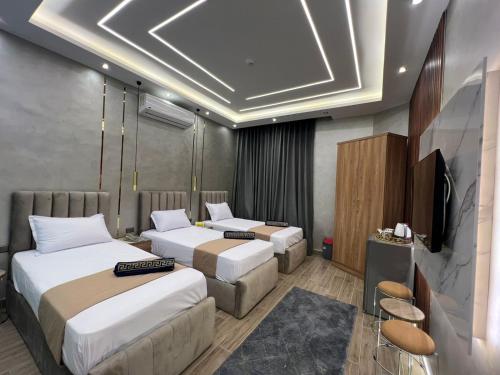 cairo crystal hotel