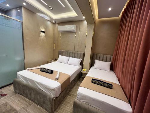 cairo crystal hotel