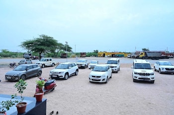 sr hotel restaurant and cafe