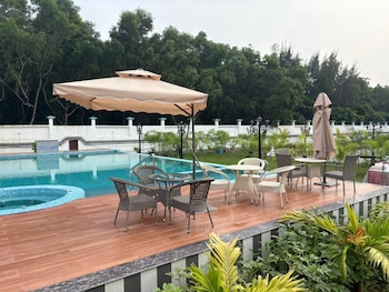 Jowar Hoter & Resort,,3 star