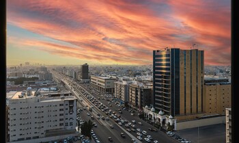 dancenter jeddah near king fahds