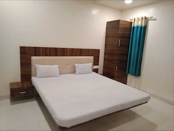 pushkaraj lodging