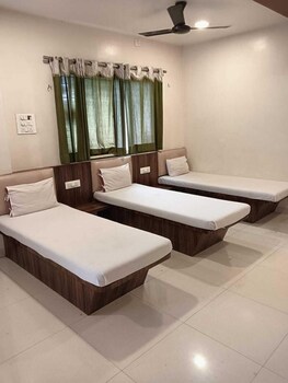 pushkaraj lodging