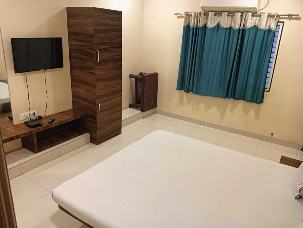 pushkaraj lodging