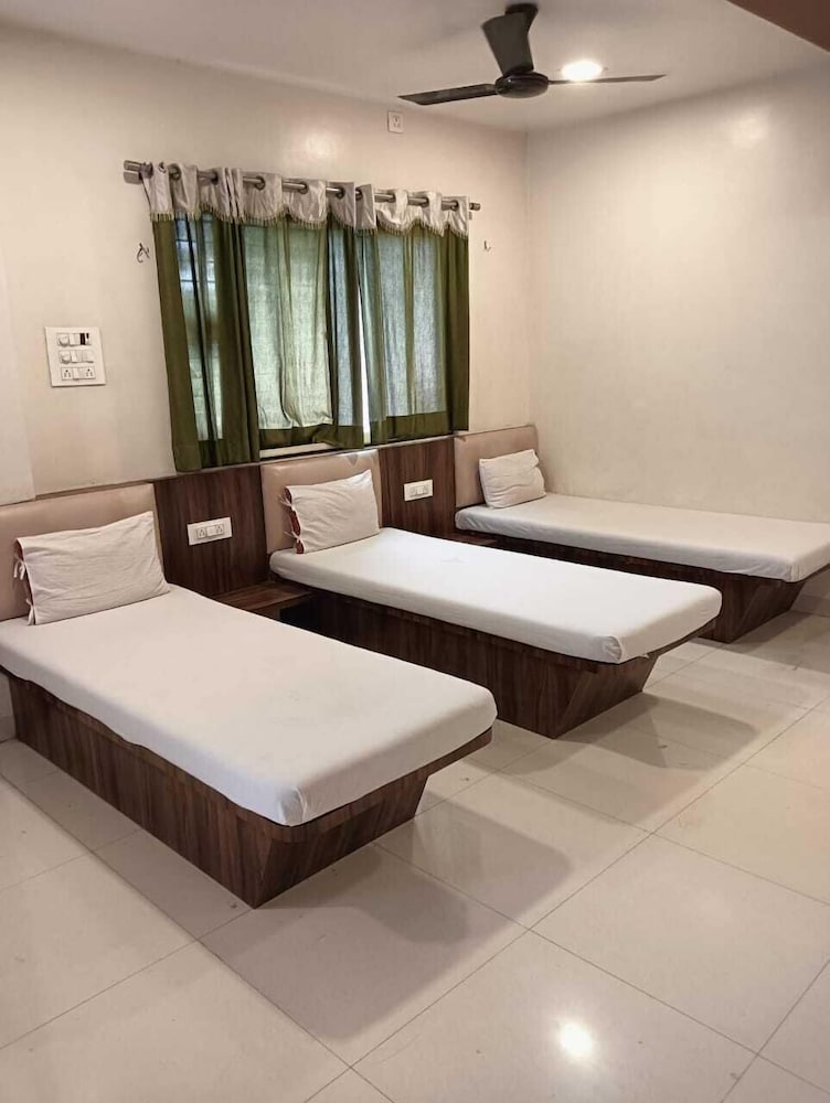 pushkaraj lodging