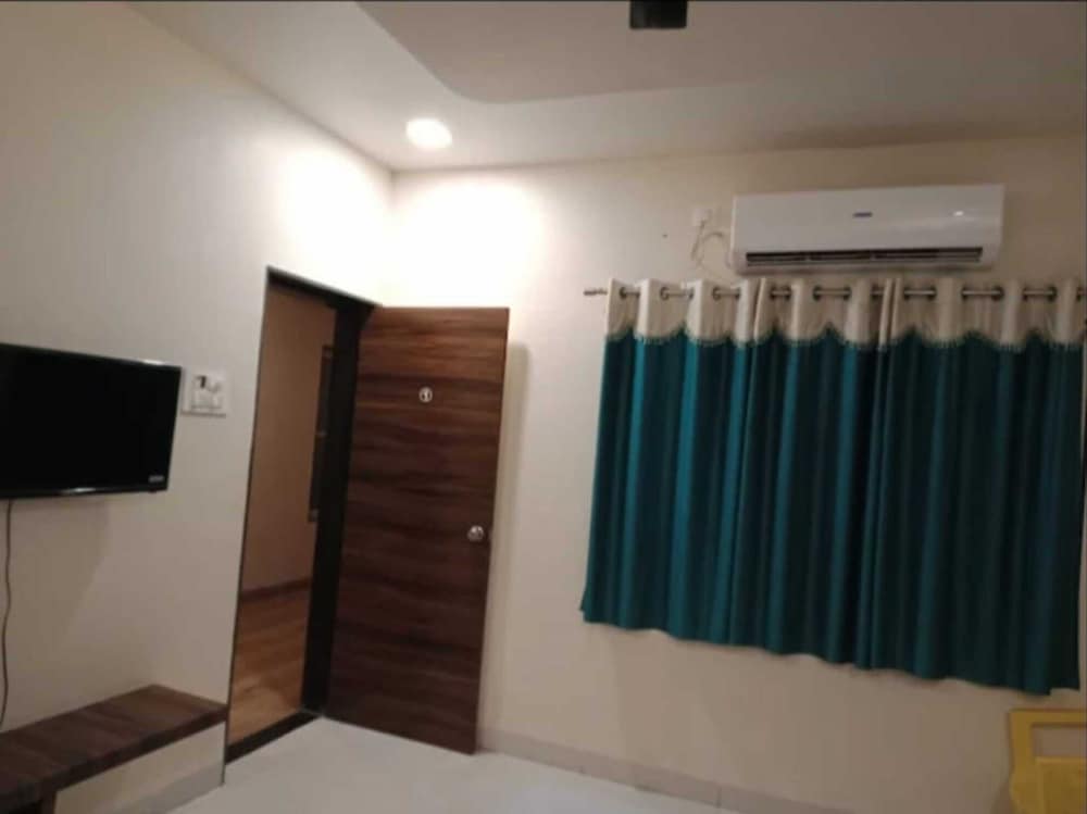 pushkaraj lodging