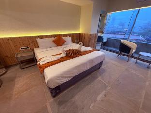 Ikonic Hotel - Bhushi Dam Lonavala,,3 star