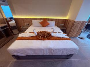 ikonic hotel bhushi dam lonavala