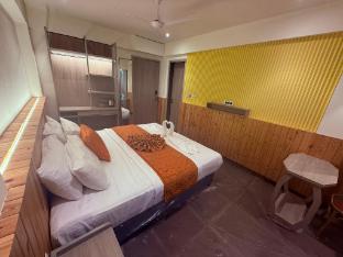 ikonic hotel bhushi dam lonavala