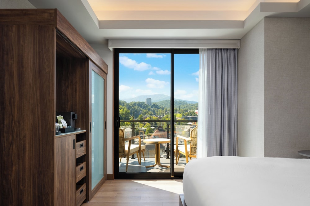 hotel indigo gatlinburg downtown by ihg