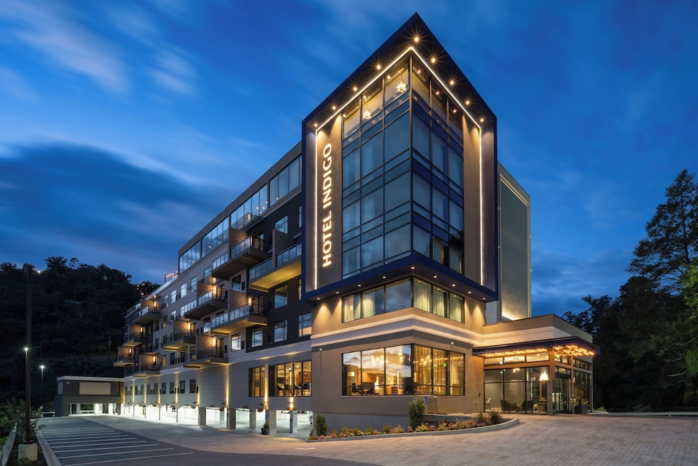 hotel indigo gatlinburg downtown by ihg