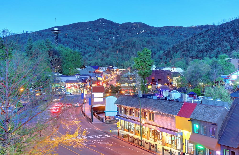 hotel indigo gatlinburg downtown by ihg