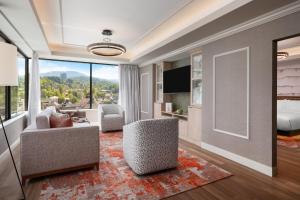 hotel indigo gatlinburg downtown by ihg