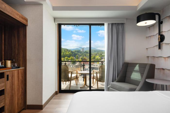 hotel indigo gatlinburg downtown by ihg