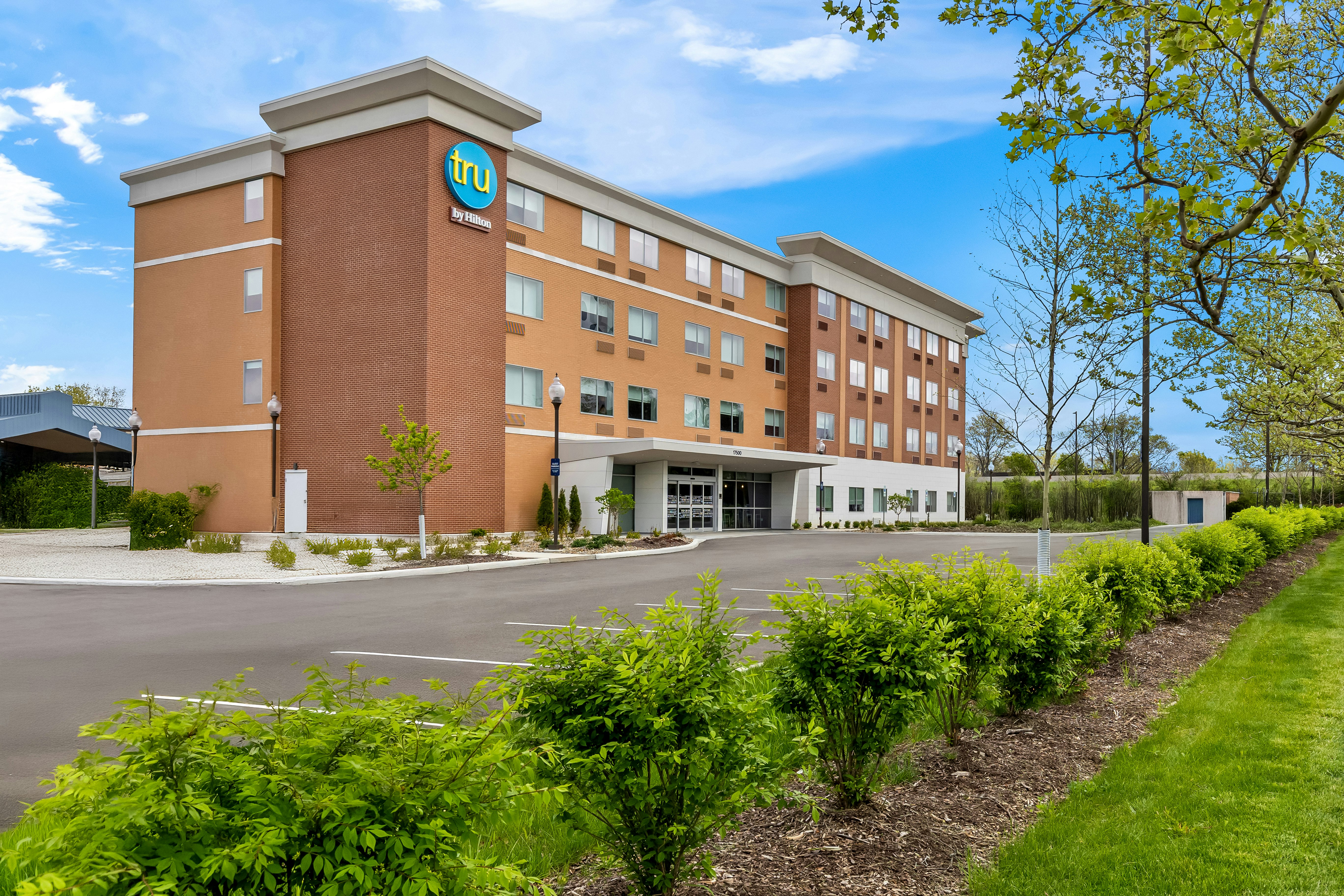 tru by hilton middleburg heights cleveland airport