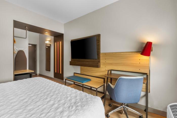 tru by hilton middleburg heights cleveland airport