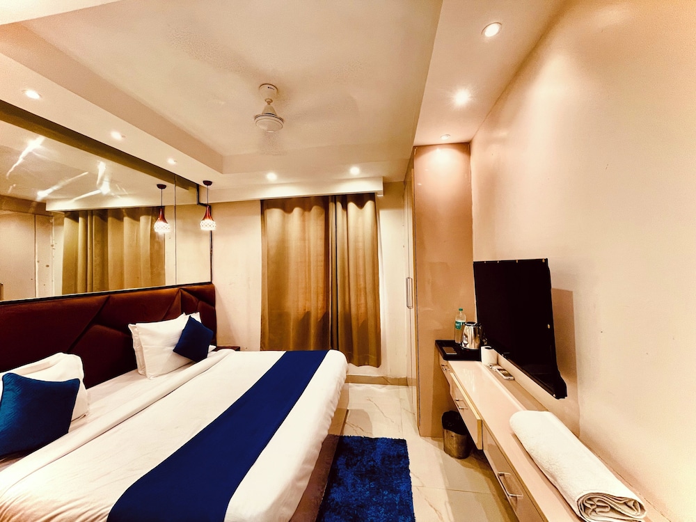 majesta stays pitampura