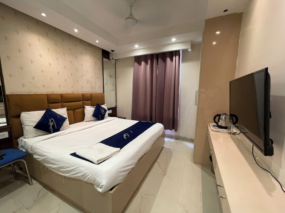 majesta stays pitampura