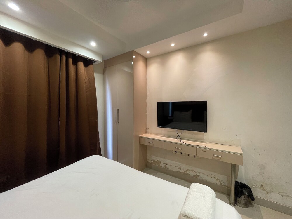 majesta stays pitampura