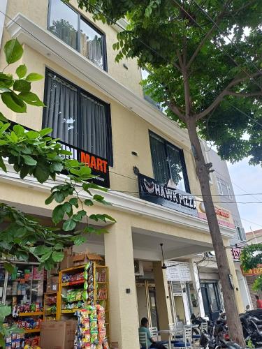 Hotel Kamboj,,2 star