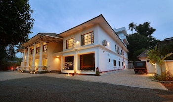 zodiac heritage hotel