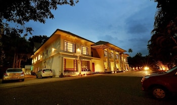 zodiac heritage hotel