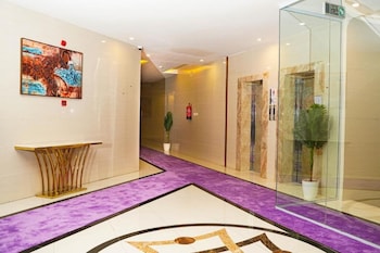 Dancenter Dreams Saqr Aljazeera Aviation,,3 star