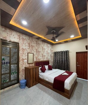 maa vaishnavi guest house