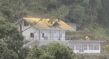 vinayaka inn sittong