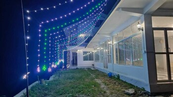 vinayaka inn sittong