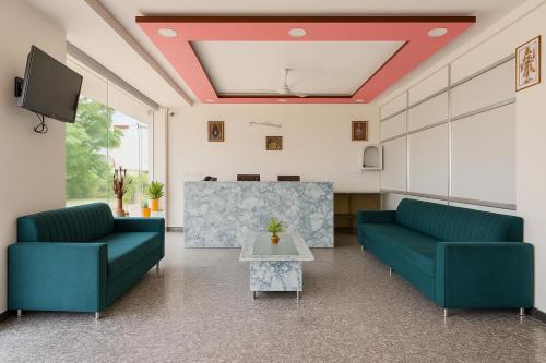 Bp Lake View,,2 star