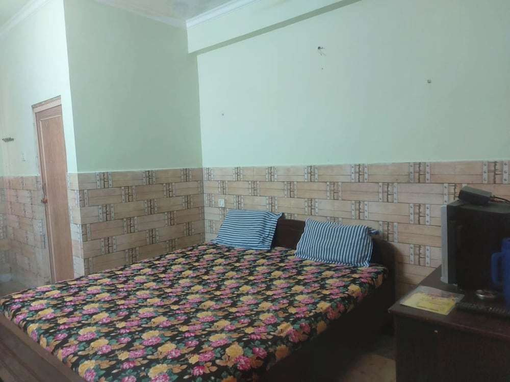 hotel pratik r digha